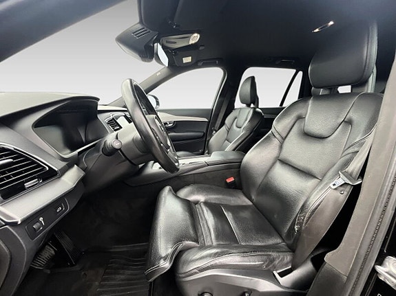 Volvo XC90 9 of 20