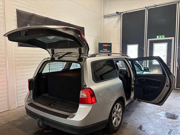 Volvo V70 5 of 7
