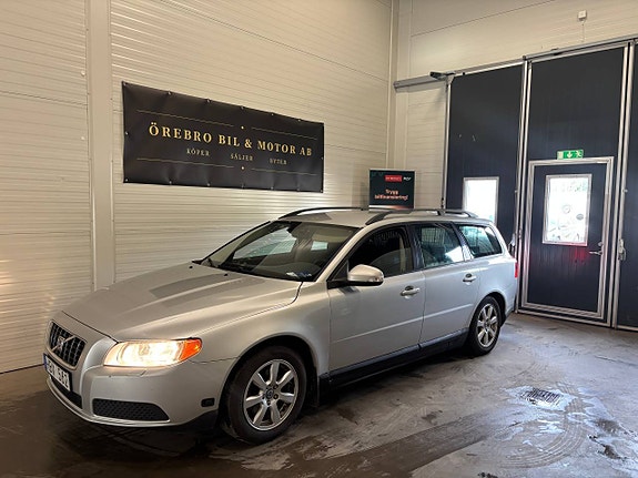 Volvo V70 3 of 7