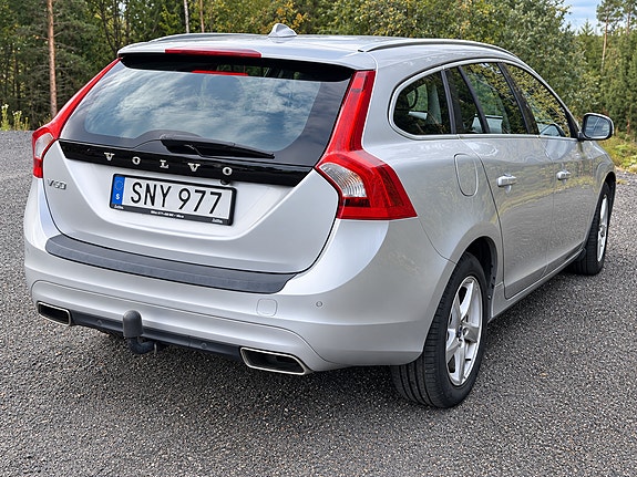 Volvo V60 4 of 8