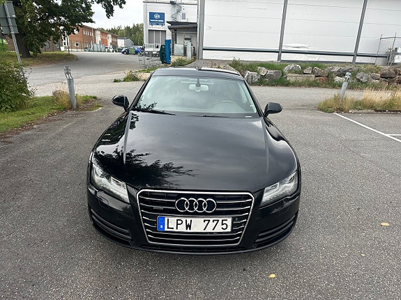 Audi A7 2 of 17
