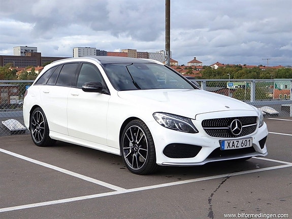 Mercedes-Benz C43 3 of 27