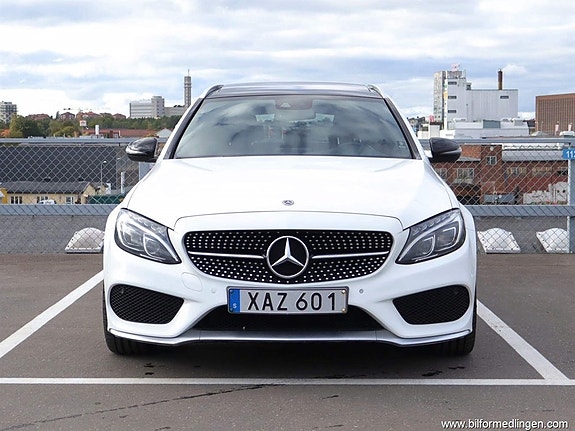Mercedes-Benz C43 2 of 27