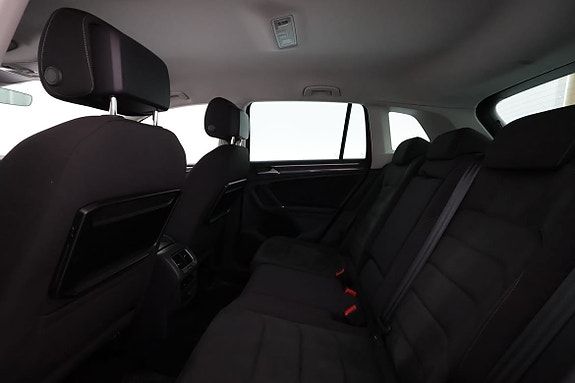 Volkswagen Tiguan 11 of 16