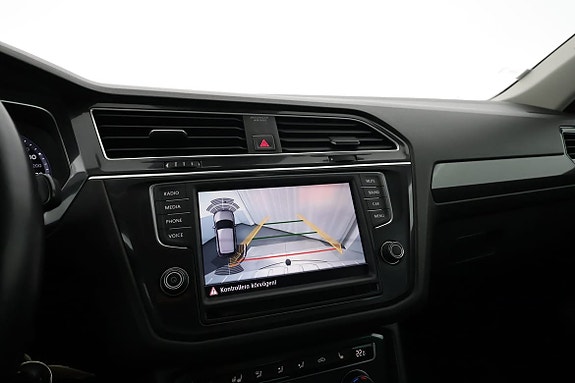 Volkswagen Tiguan 14 of 16