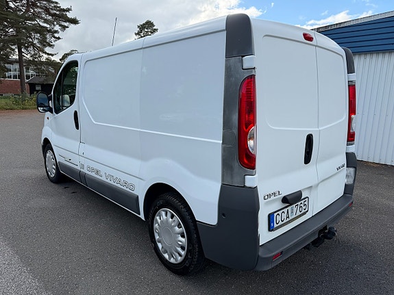 Opel Vivaro 3 of 12