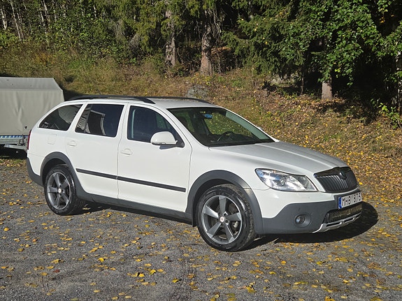 Skoda Octavia Scout 5 of 12