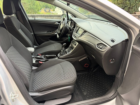 Opel Astra 14 of 30