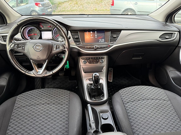 Opel Astra 23 of 30