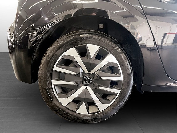 Peugeot 208 18 of 22