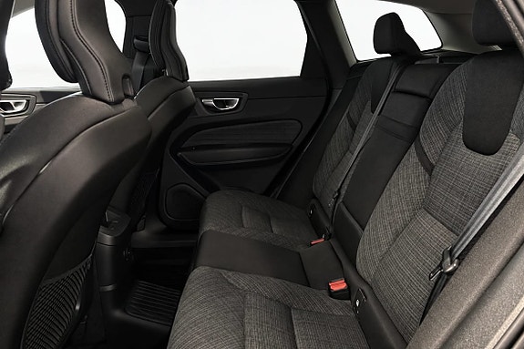 Volvo XC60 9 of 16