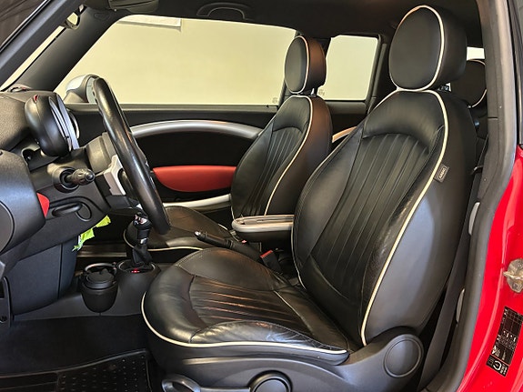 MINI Clubman Cooper S 9 of 19