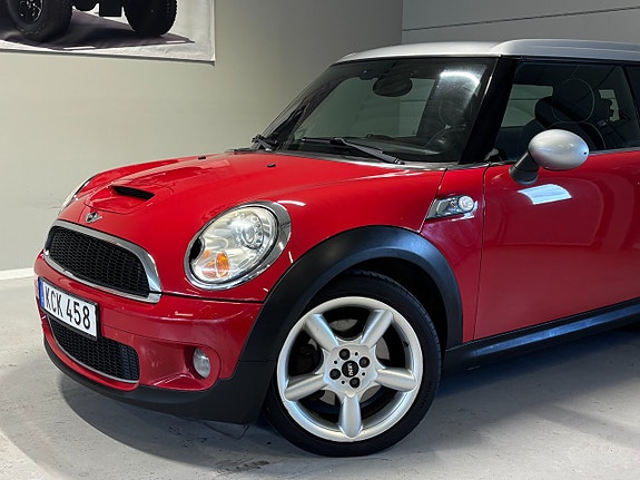 MINI Clubman Cooper S 2 of 19