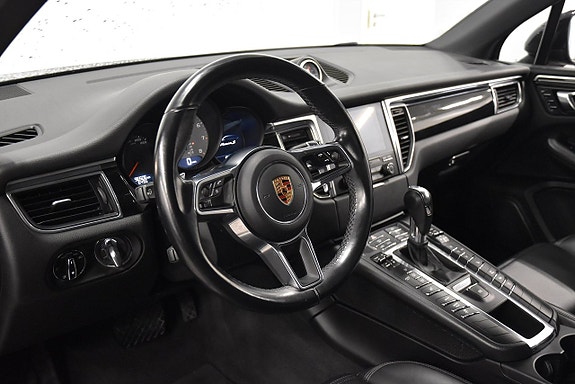 Porsche Macan S 8 of 27