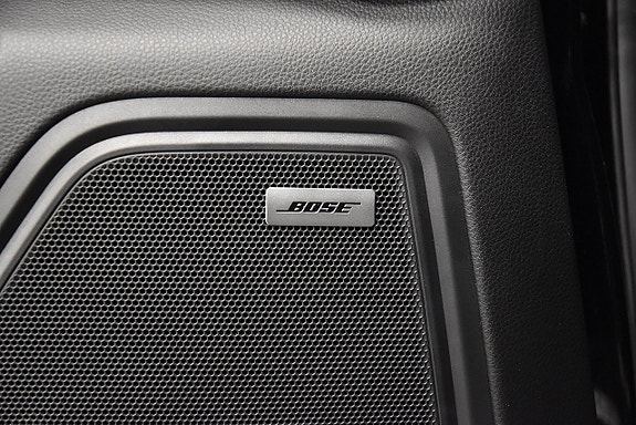 Porsche Macan S 24 of 27