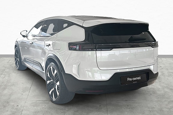 Polestar 3 8 of 30