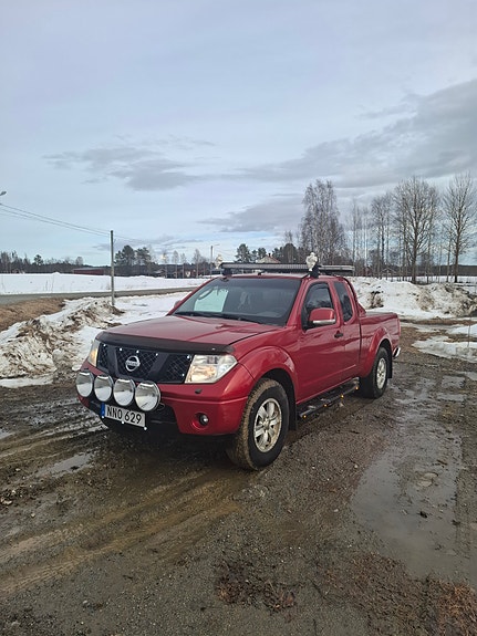 Nissan Navara 2 of 12