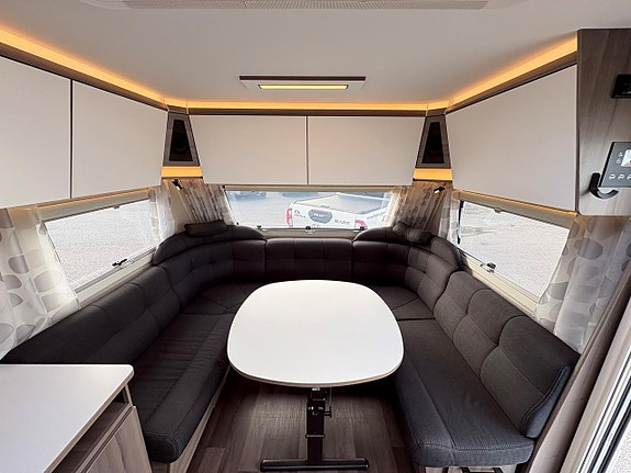 Kabe ESTATE 630 GXL KS Dinette med överbäddskåp 13 of 17