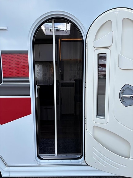 Kabe ESTATE 630 GXL KS Dinette med överbäddskåp 15 of 17