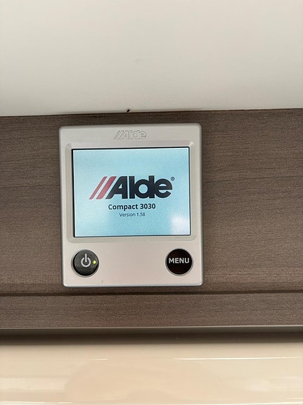 Kabe ESTATE 630 GXL KS Dinette med överbäddskåp 17 of 17