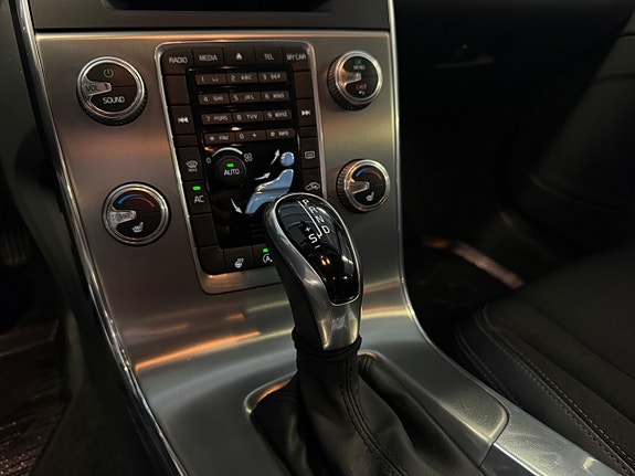 Volvo V60 16 of 22