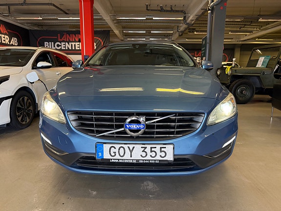 Volvo V60 4 of 22
