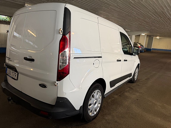 Ford Transit Connect 4 of 15