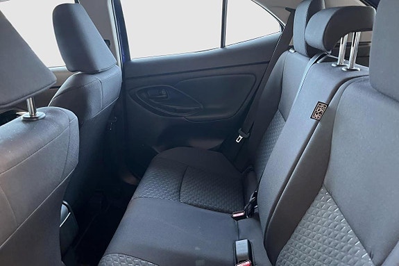 Toyota Yaris Cross 8 of 12