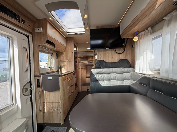 Hymer ML-T 580 Mercedes 200HK Automat! Långbädd! Luftfjädring! 200Ah litium! Solcell med kabel! Läderklädsel! 6,98m! 6 of 20