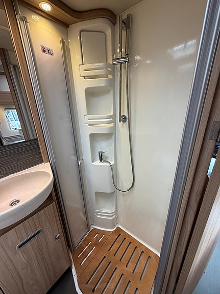 Hymer ML-T 580 Mercedes 200HK Automat! Långbädd! Luftfjädring! 200Ah litium! Solcell med kabel! Läderklädsel! 6,98m! 14 of 20