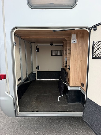 Hymer ML-T 580 Mercedes 200HK Automat! Långbädd! Luftfjädring! 200Ah litium! Solcell med kabel! Läderklädsel! 6,98m! 16 of 20