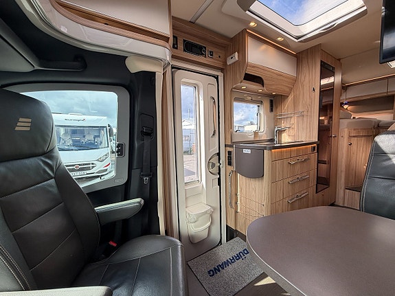 Hymer ML-T 580 Mercedes 200HK Automat! Långbädd! Luftfjädring! 200Ah litium! Solcell med kabel! Läderklädsel! 6,98m! 5 of 20