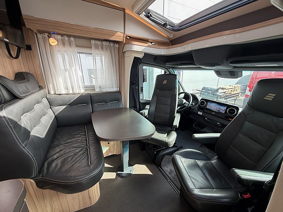 Hymer ML-T 580 Mercedes 200HK Automat! Långbädd! Luftfjädring! 200Ah litium! Solcell med kabel! Läderklädsel! 6,98m! 2 of 20