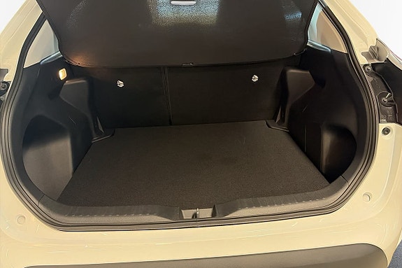 Toyota Yaris Cross 10 of 10