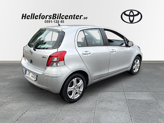 Toyota Yaris 18 of 19