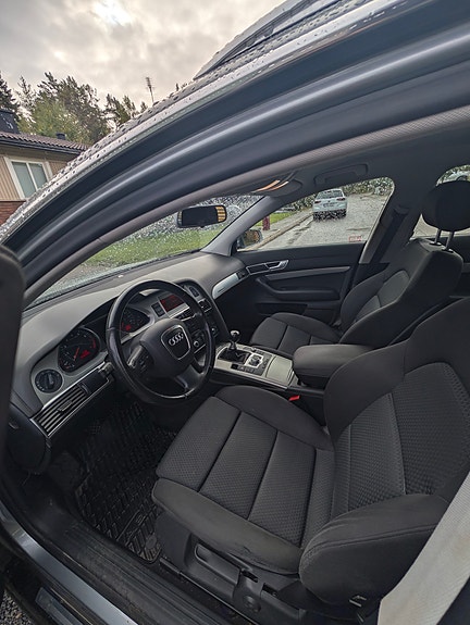 Audi A6 4 of 6