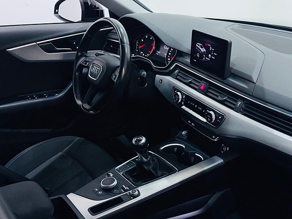 Audi A4 5 of 24