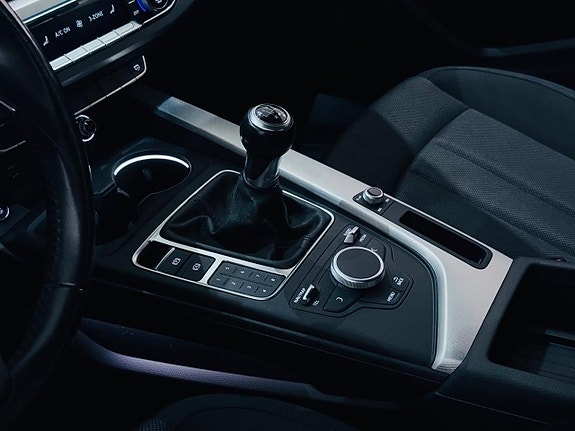 Audi A4 12 of 24
