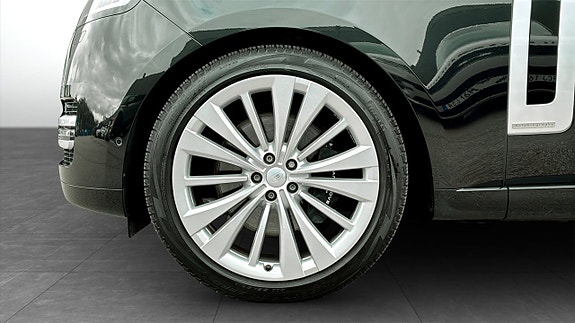Land Rover Range Rover 9 of 9