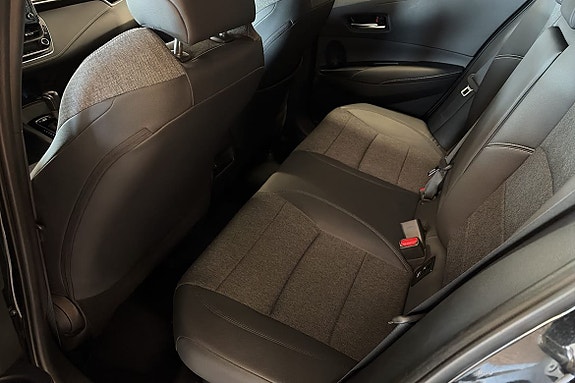 Toyota Corolla 7 of 10