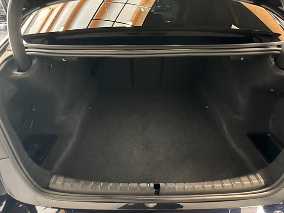 BMW M550i 30 of 30