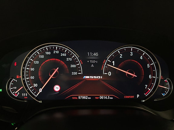 BMW M550i 12 of 30
