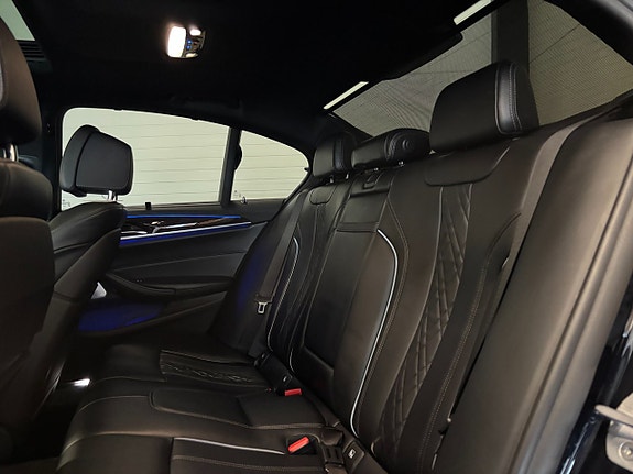 BMW M550i 24 of 30