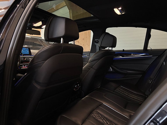 BMW M550i 23 of 30