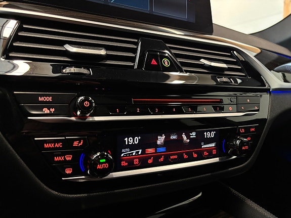 BMW M550i 16 of 30