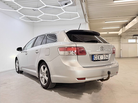 Toyota Avensis 7 of 23