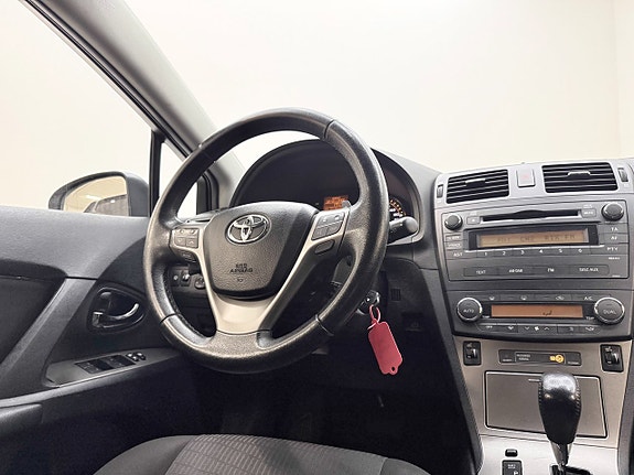 Toyota Avensis 12 of 23