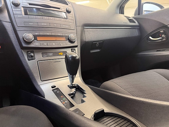 Toyota Avensis 14 of 23