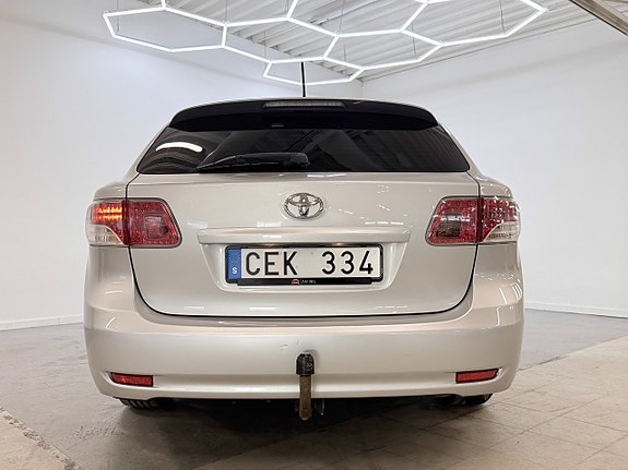 Toyota Avensis 6 of 23
