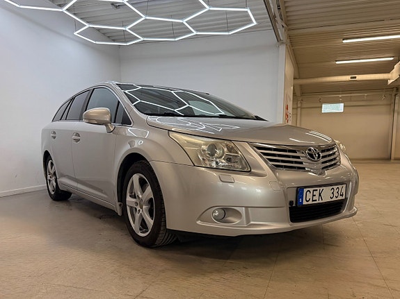 Toyota Avensis 4 of 23